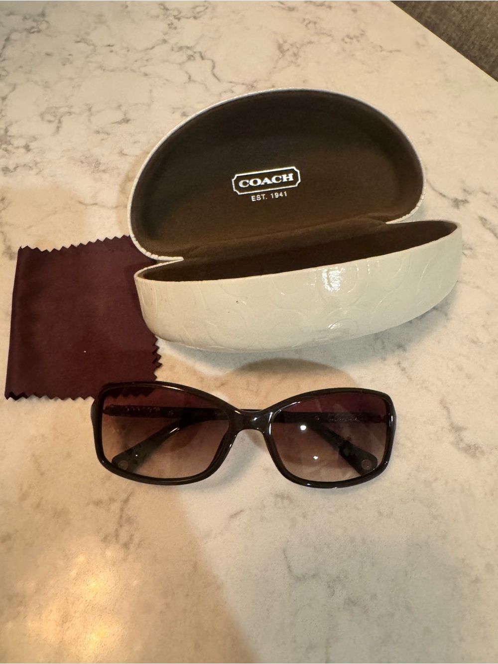 Coach Lysandra Brown Gradient Sunglasses + Case